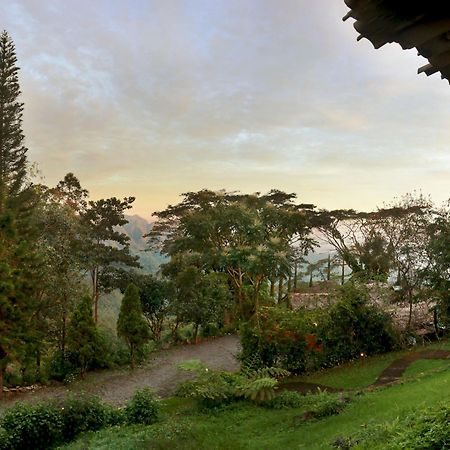 Manulalu B&B Bajawa Buitenkant foto