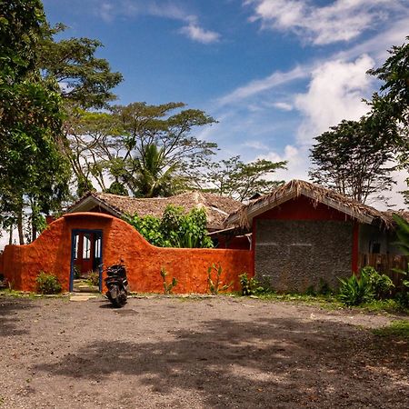 Manulalu B&B Bajawa Buitenkant foto