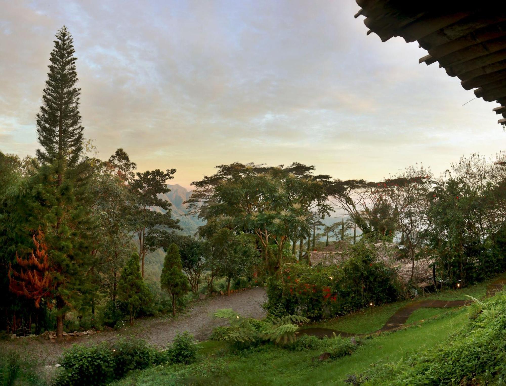 Manulalu B&B Bajawa Buitenkant foto