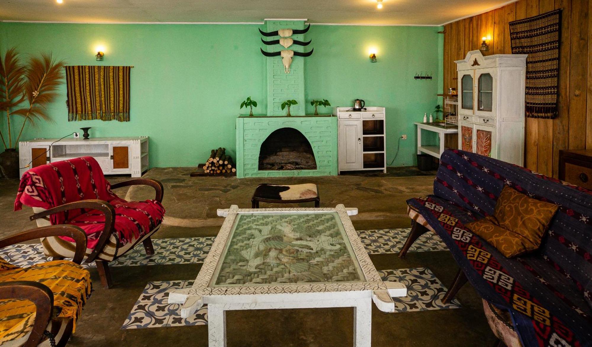 Manulalu B&B Bajawa Buitenkant foto